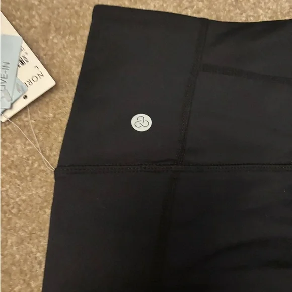 Zelle NWT Black Leggings - Picture 4 of 6